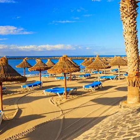 Centrally Located Apartment Close To The Ocean. Арона Экстерьер фото